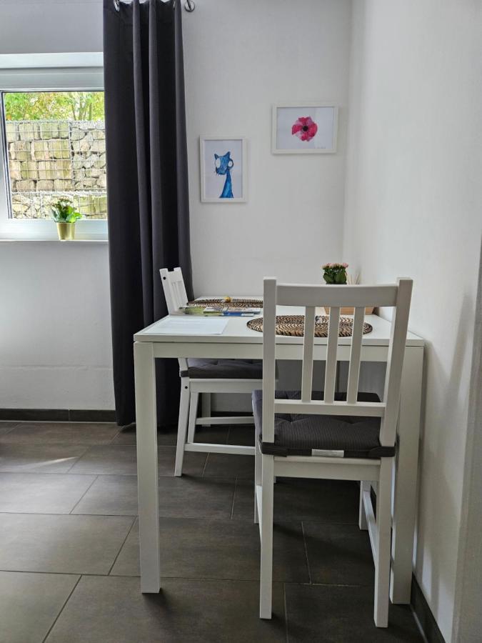 Gemuetliche Wohnung In Ruhigem Wohngebiet Ашафенбург Екстериор снимка